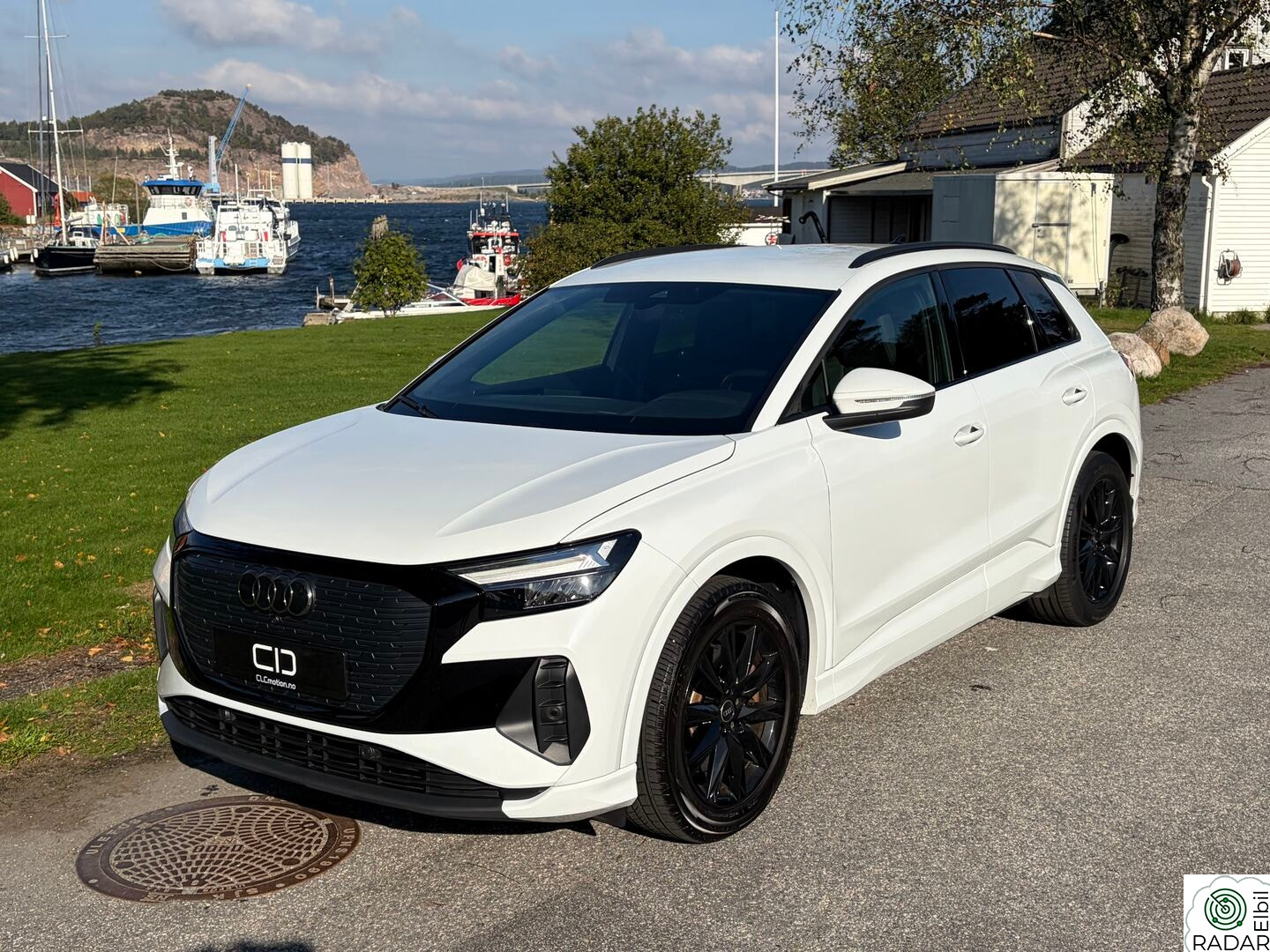 AUDI Q4 50 E TRON 50 | S-line | Komf.pakke + | Th. Feste | Sort optikk