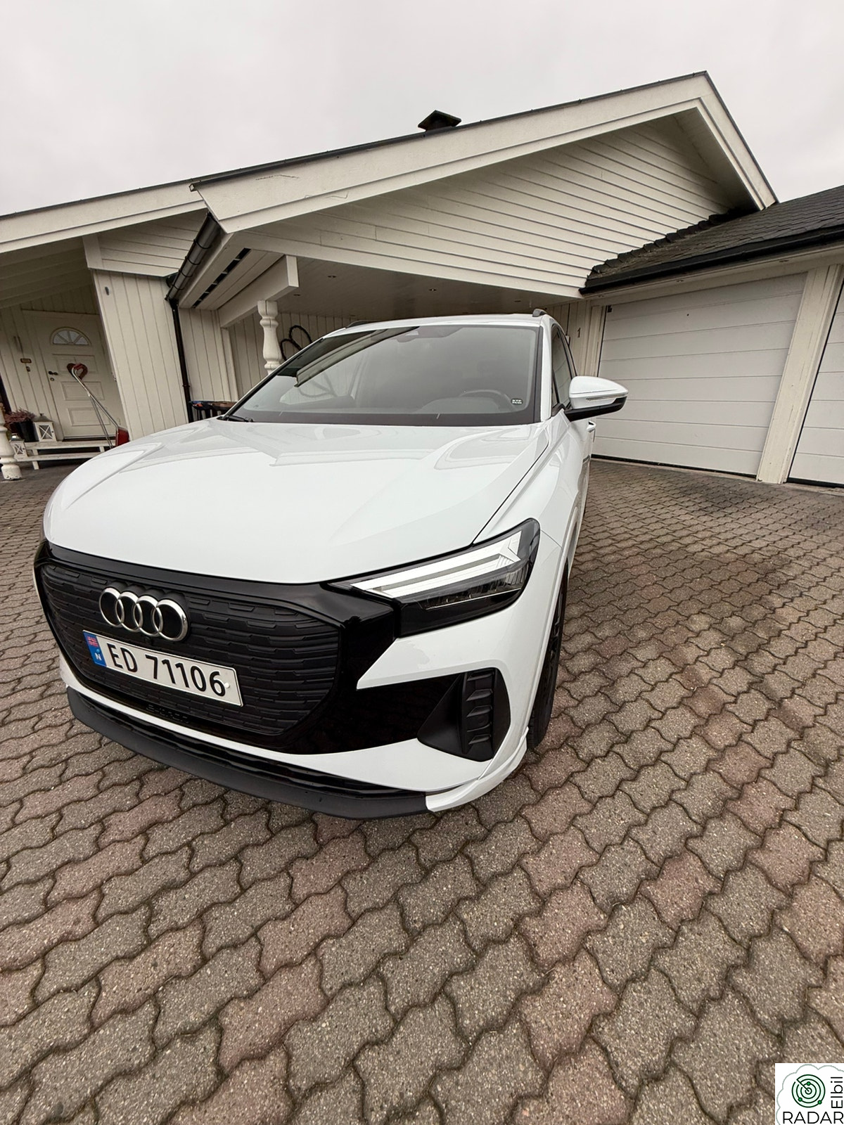 AUDI Q4 50 E TRON 50 Quattro Adv. Bus. plus