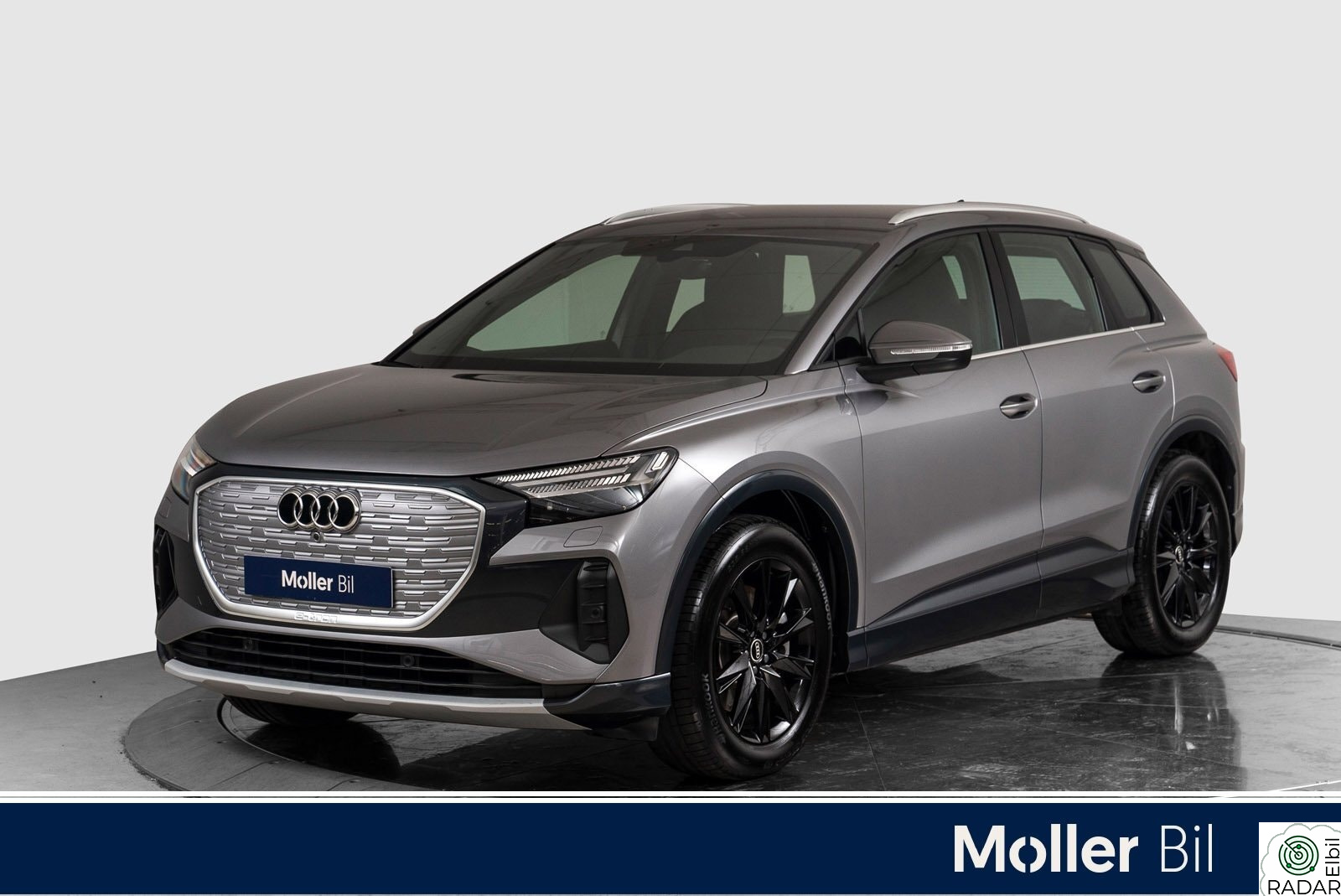 AUDI Q4 55 e-tron 55 quattro Edtition Pro - Sonos, R.Kam, Krok, Matrix