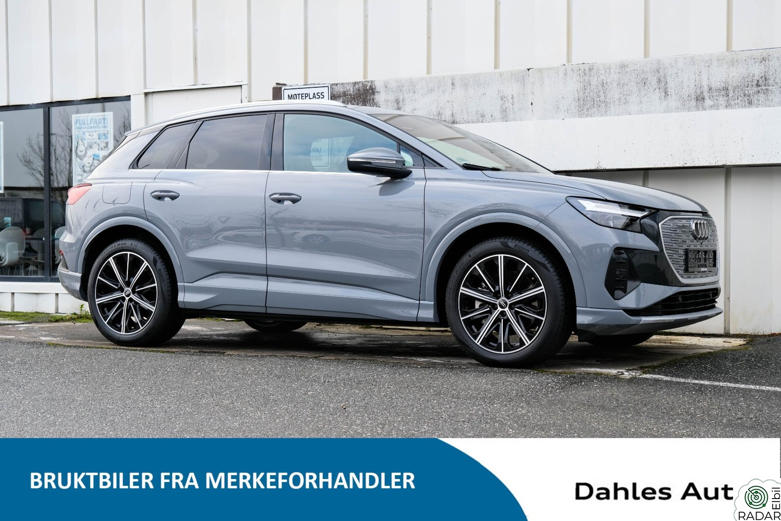 AUDI Q4 45 e-tron 45 - S-line/Hengerfeste/HeadUp +++