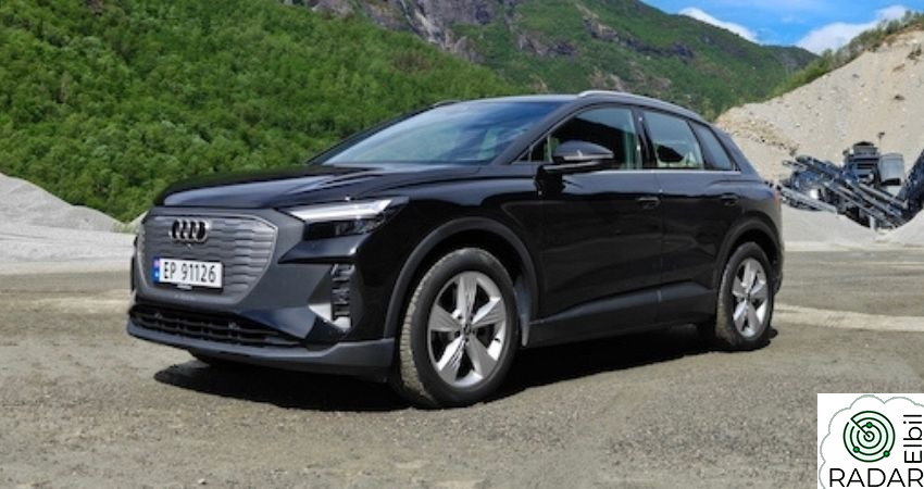 AUDI Q4 45 e-tron 45 quattro Edition Plus (K)