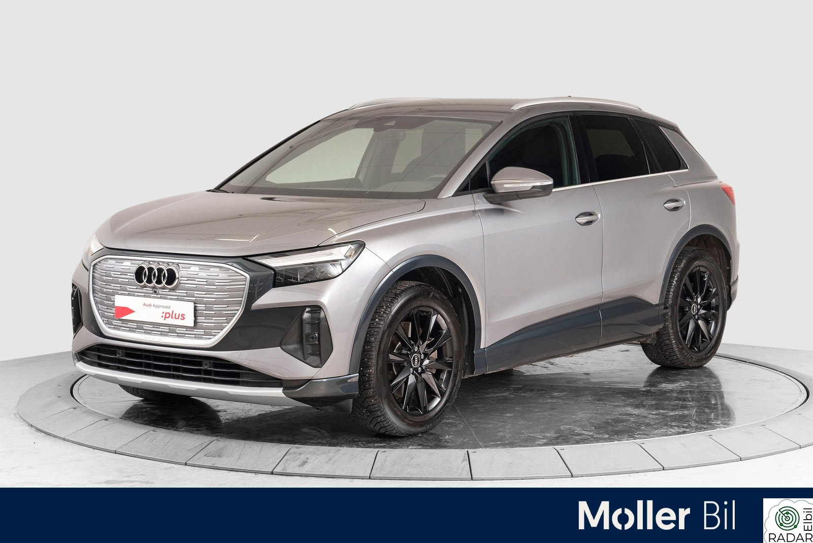 AUDI Q4 55 e-tron 55 quattro Edition Plus(K)