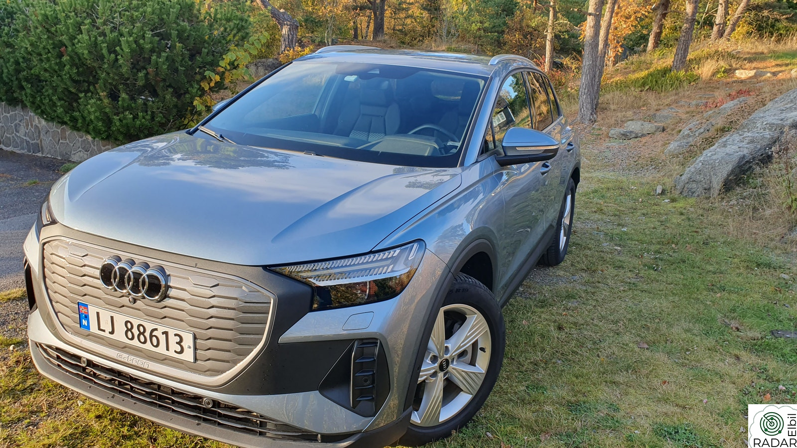 AUDI Q4 45 e-tron 45 quattro Edition Pro (K)