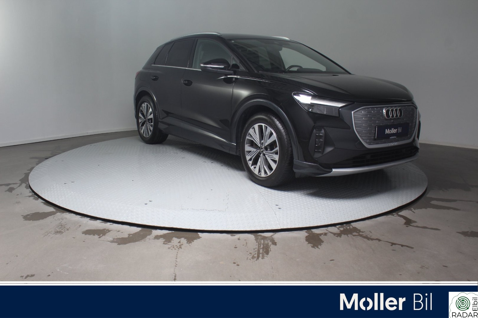 AUDI Q4 50 E TRON Q4 50 e-tron quattro - Sonos, R.kam, Krok, ACC, Navi