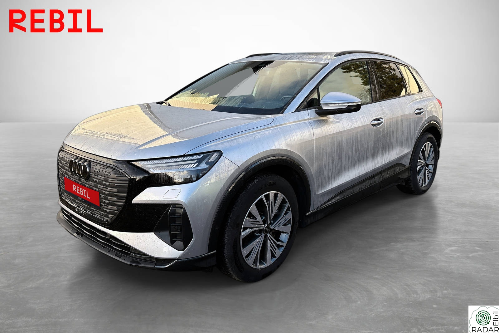 AUDI Q4 50 E TRON 50 Quattro,  Advanced, Ryggekamera, Hengerfeste, Matrix