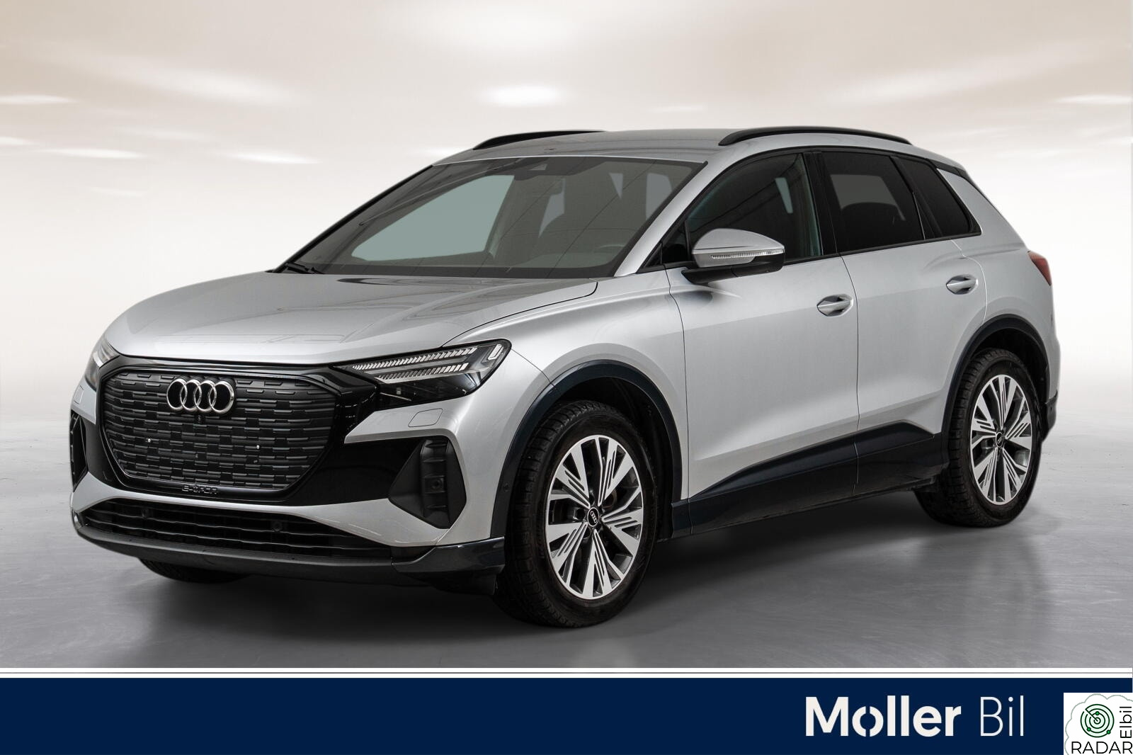 AUDI Q4 50 E TRON 50 quattro Business Edition - Sonos,360Kam,Matrix,Krok