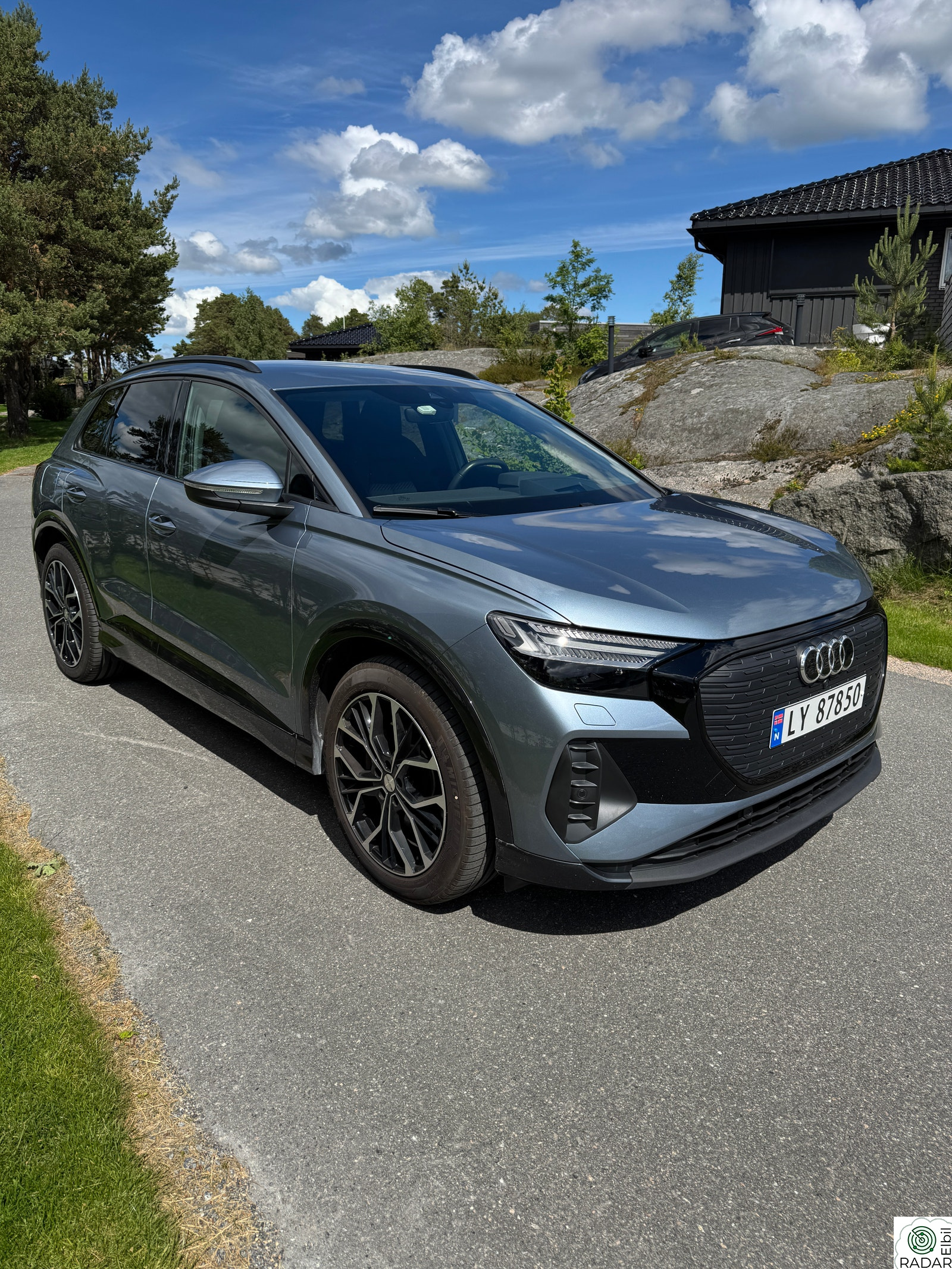 AUDI Q4 50 E TRON 50 quattro Advanced