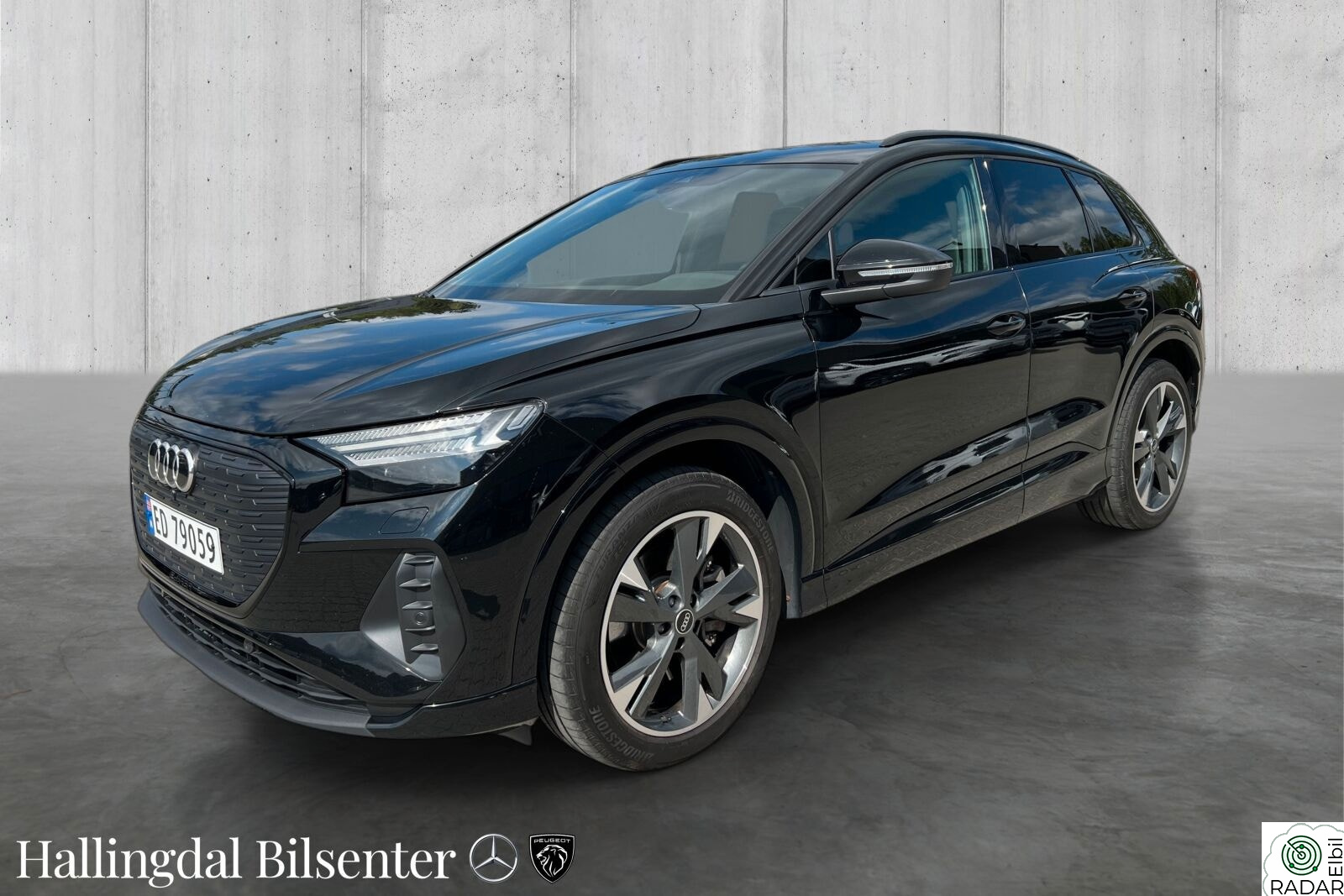 AUDI Q4 50 E TRON 50 quattro Advanced Business Matrix LED Sonos Parkvarme