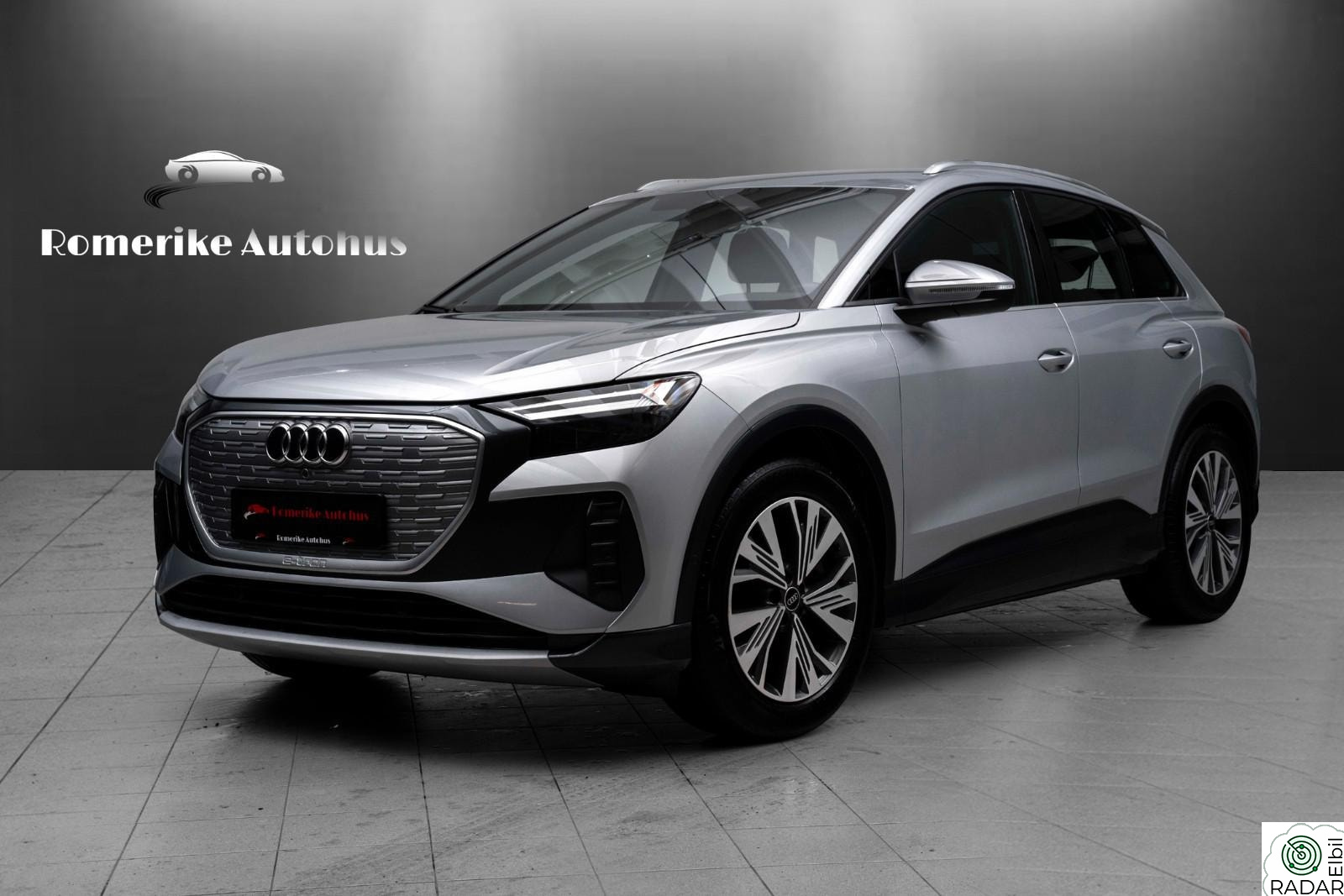 AUDI Q4 50 E TRON 50 Q Adv. Business // ACC, Krok, Kamera, CarPlay++