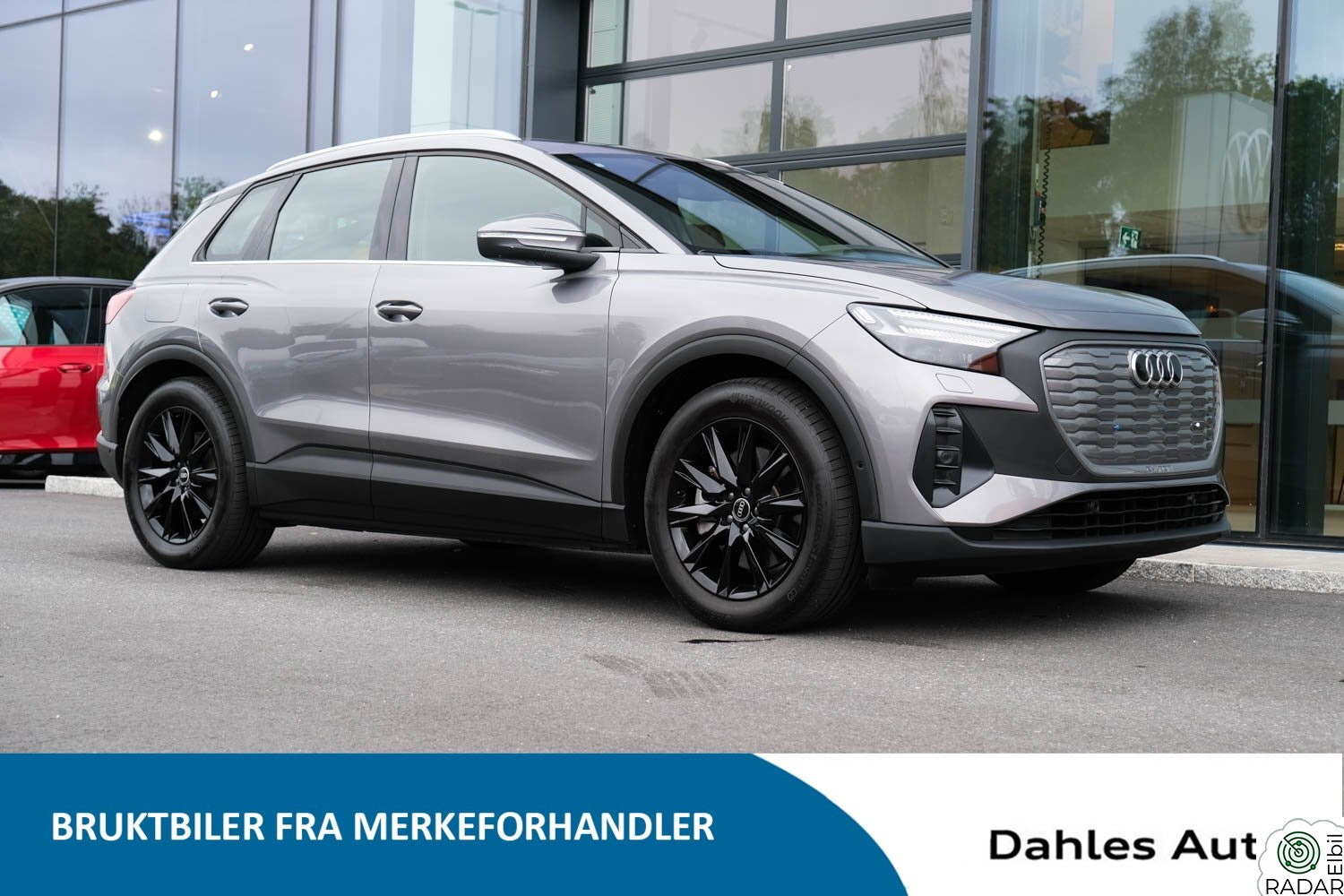 AUDI Q4 45 E TRON 45 quattro Business Edition - Panoram/Matrix/Sportseter