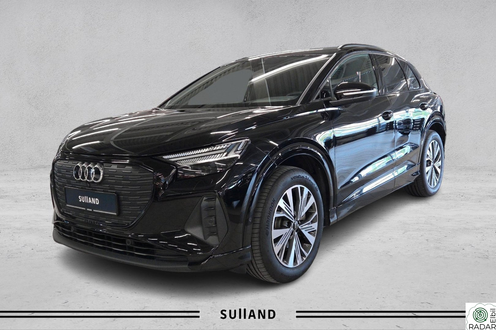 AUDI Q4 55 e-tron Q4 55 e-tron quattro edt pro