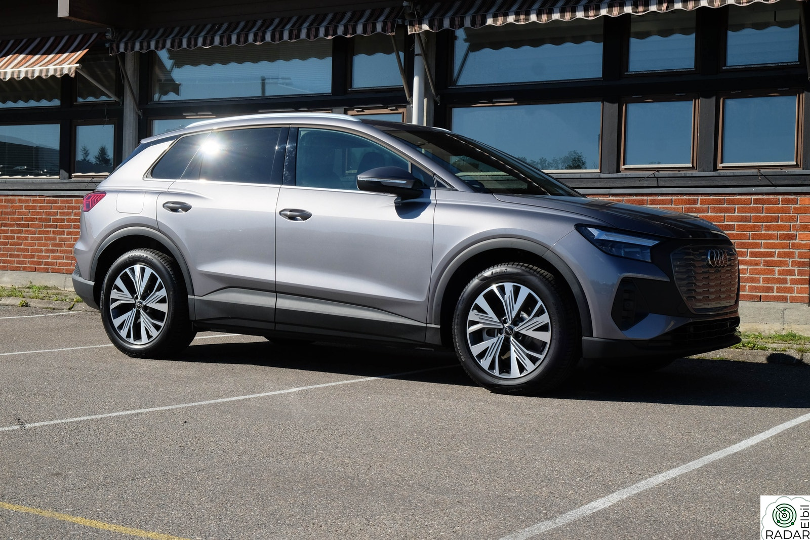 AUDI Q4 45 e-tron 45 Edition Plus Quattro