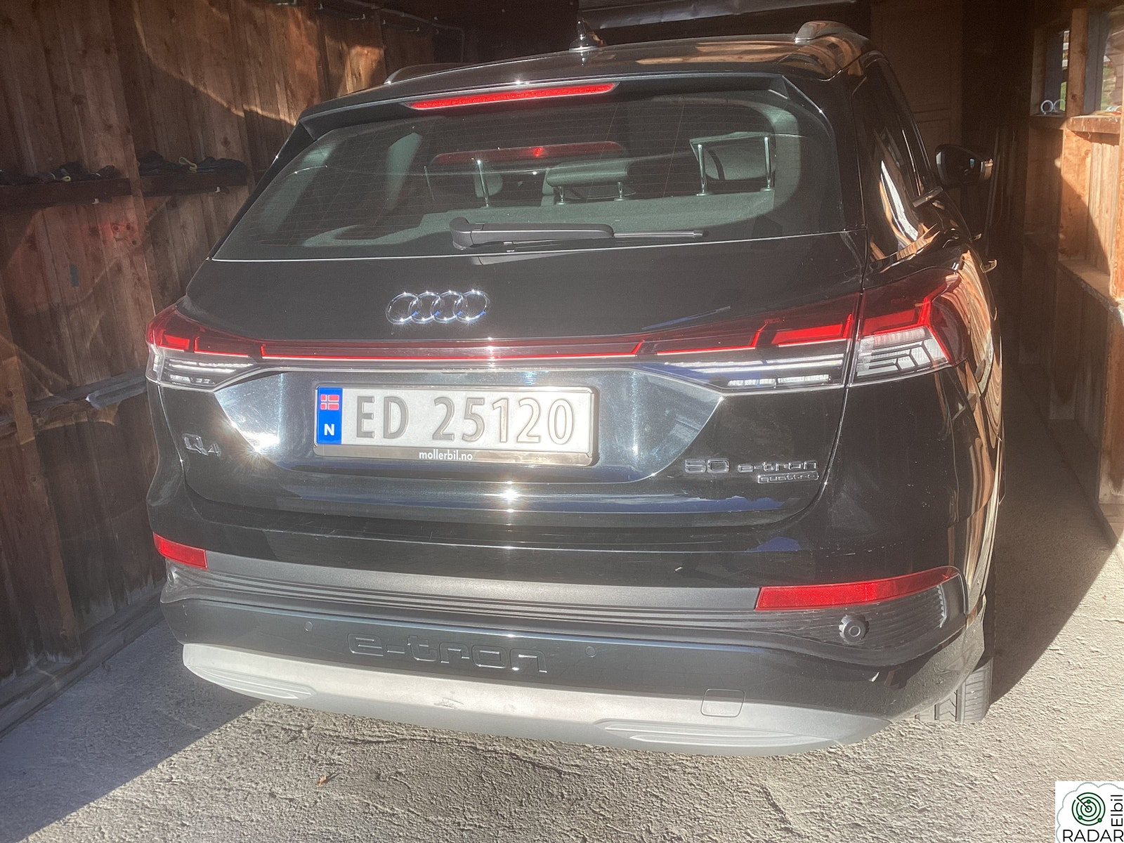 AUDI Q4 50 E TRON 50 quattro Adv. Business plus