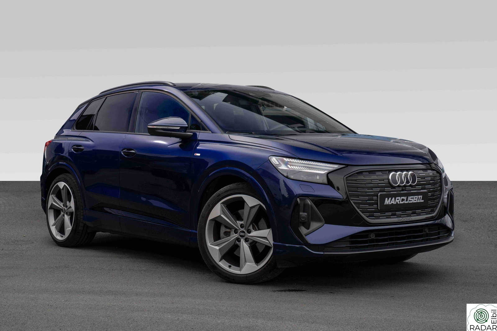 AUDI Q4 40 E TRON S-Line /Svart optikk 40 Business plus