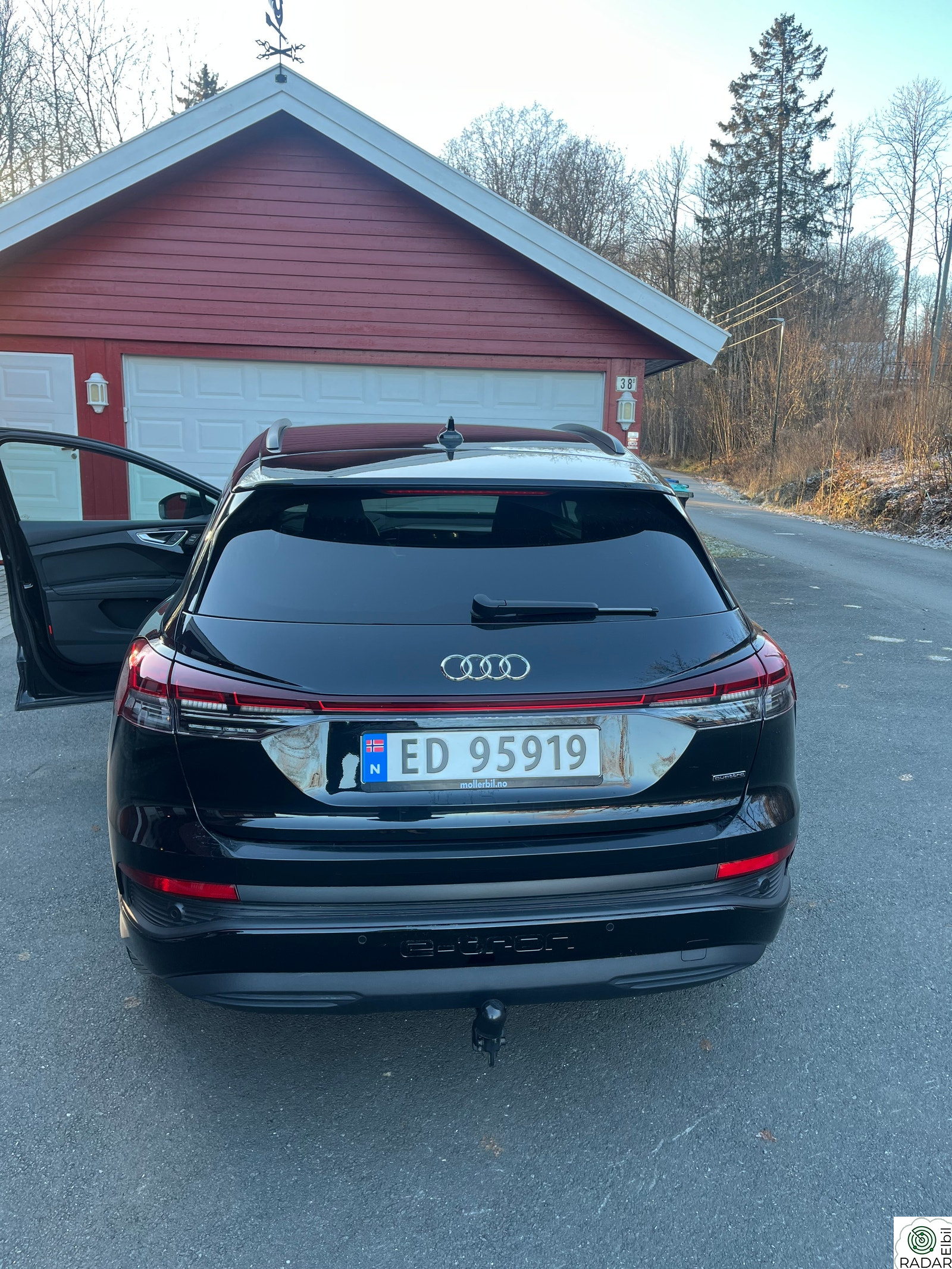AUDI Q4 50 E TRON 50 quattro - S-line/Sort Optikk selges mye utstyr