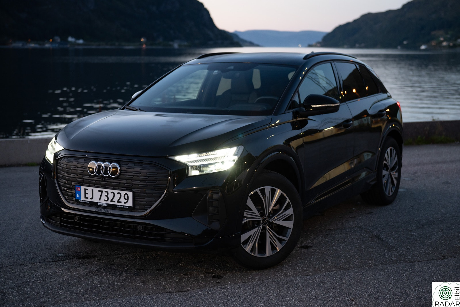 AUDI Q4 55 e-tron 55 quattro Edition Pro(K)