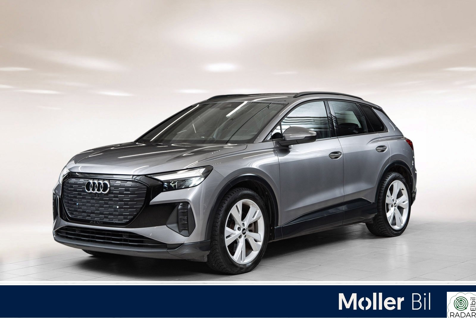 AUDI Q4 50 E TRON 50 quattro, SONOS, Hengerfeste, ACC, R.kamera, LED+++