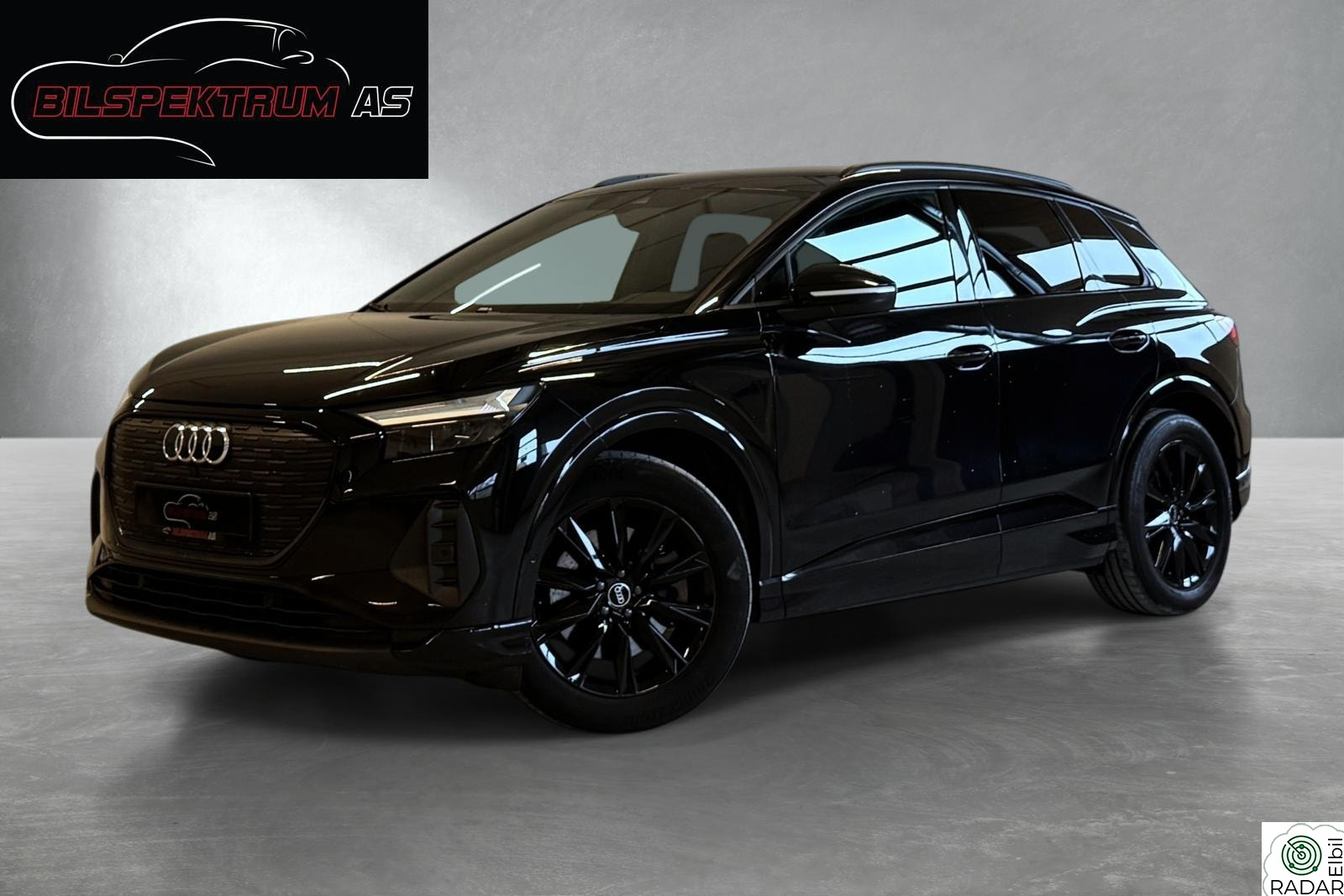 AUDI Q4 45 E TRON 45 Quattro S-Line // SortOptikk, Acc, Krok, Kamera, ++