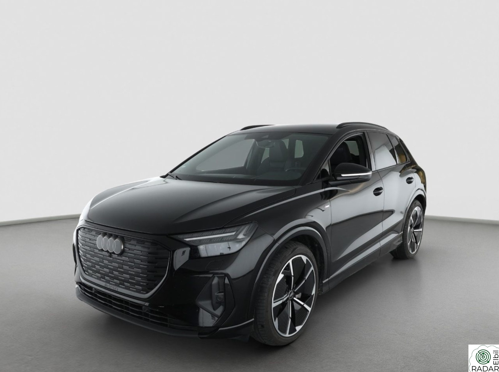AUDI Q4 45 e-tron 45 Quattro S-Line/Matrix/Hengerfeste/R.Kamera/21"