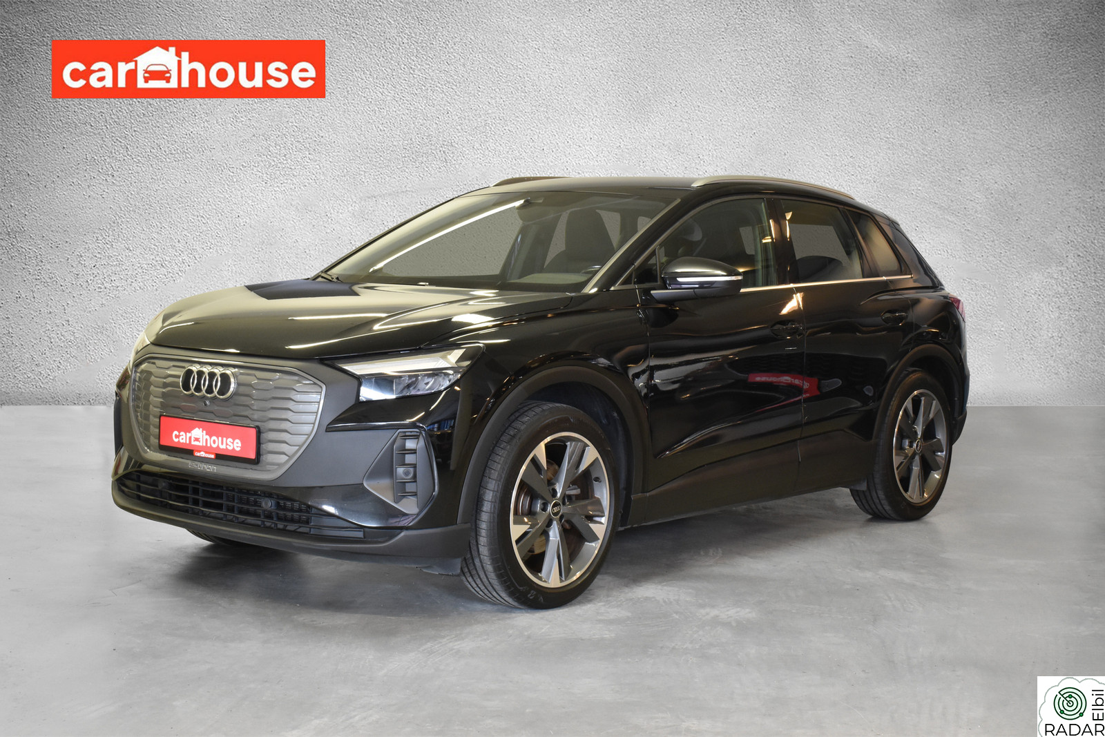 AUDI Q4 35 E TRON 35 ETRON BUSINESS PLUS ACC SKINN NAVI R.KAMERA BLIND+++