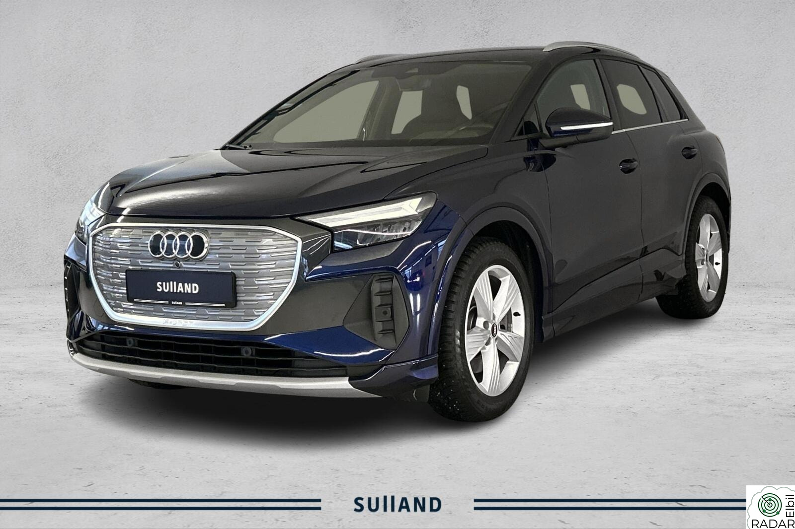AUDI Q4 50 E TRON 50 quattro Ryggekamera Sportsseter Mørke ruter