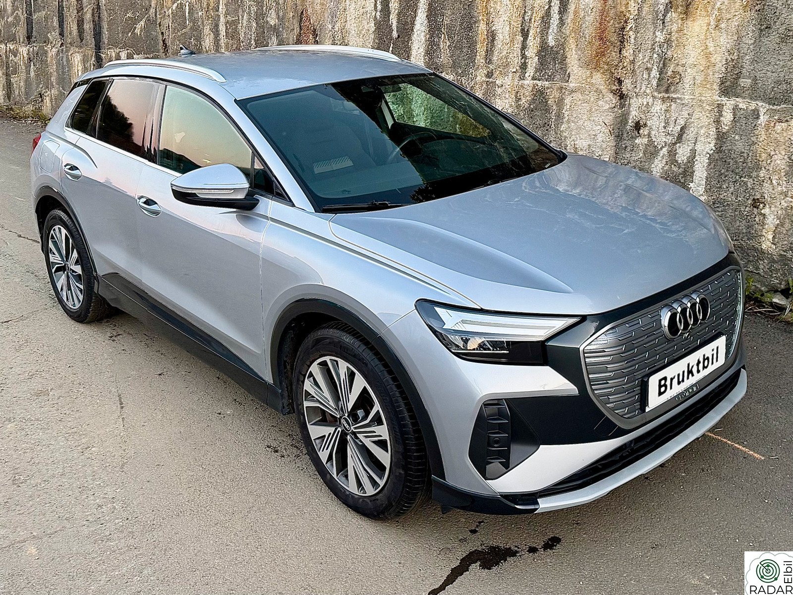 AUDI Q4 50 E TRON 50/Q/ADVAN. BUSINESS/XEN/NAVI/ADAP.CR/KROK/KEYLESS/DAB