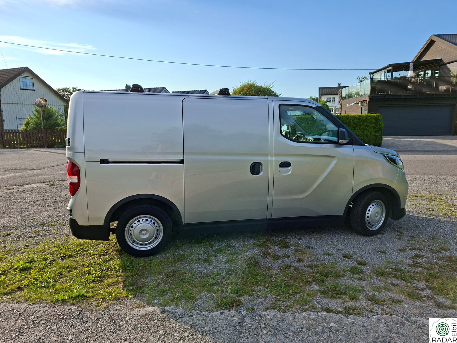MAXUS e-DELIVER 3 SWB 4,8 m3 52,5 kWh 122hk