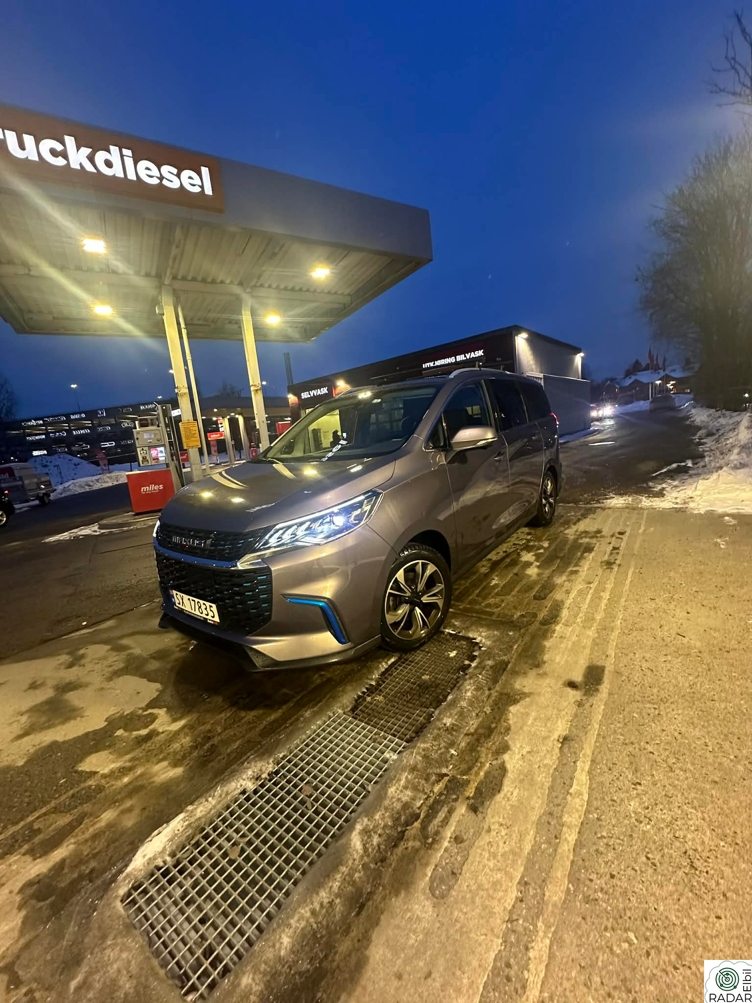 MAXUS EUNIQ 5 177hk Exclusive 7-seter Hengerfeste!