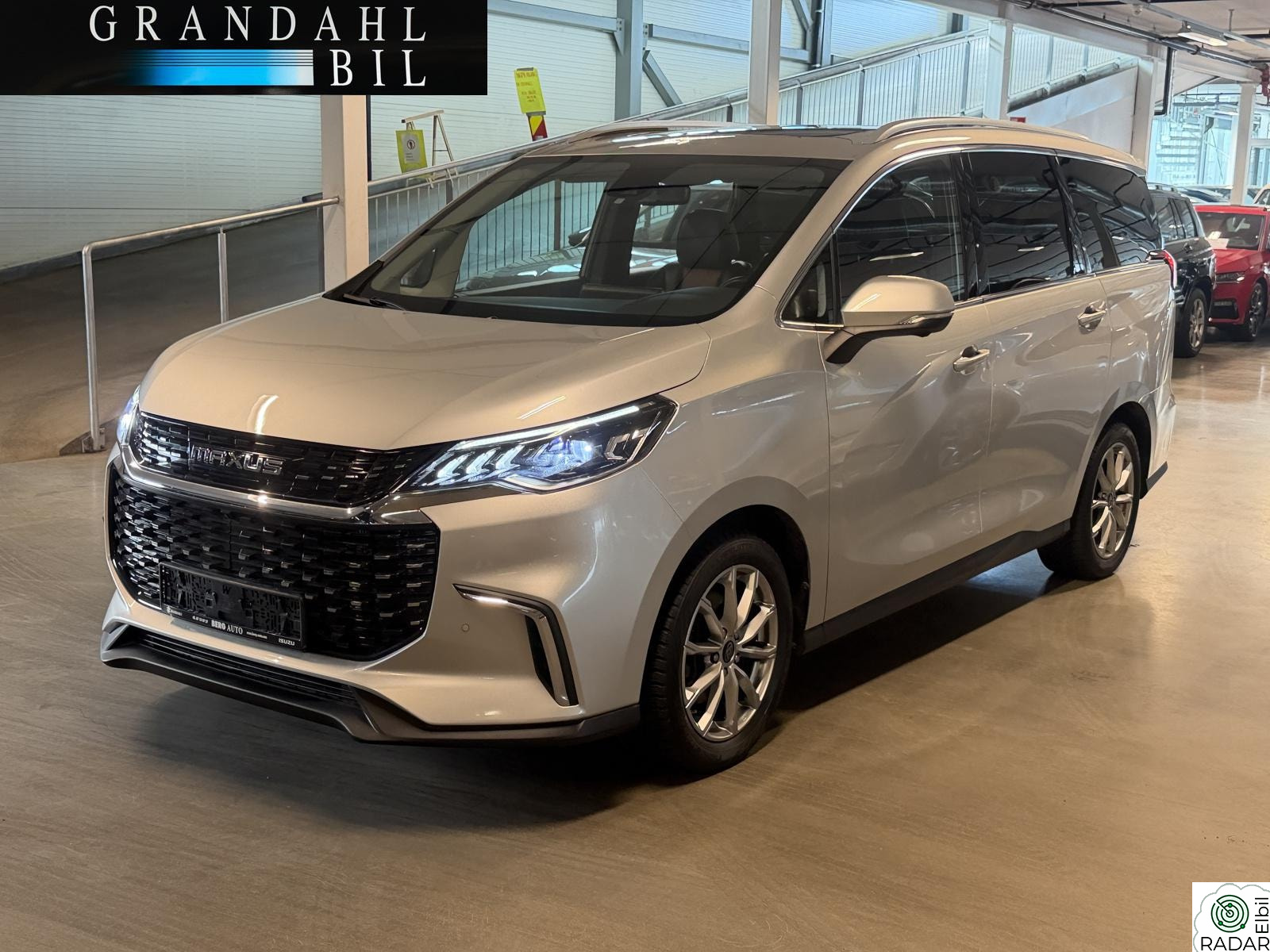 MAXUS EUNIQ 5 Elektrisk - 177 HK - 7 seter - Skinn - Tar innbytte