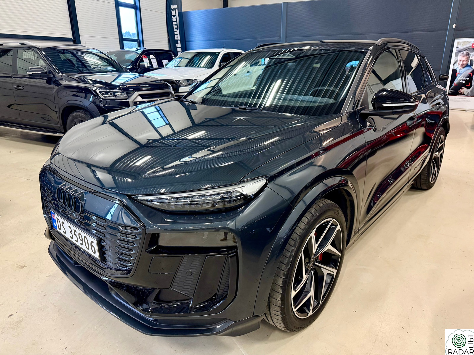 AUDI Q6 SUV e-tron quattro Quattro Tech Pro S-line x 2, luftfjæring, sort optikk