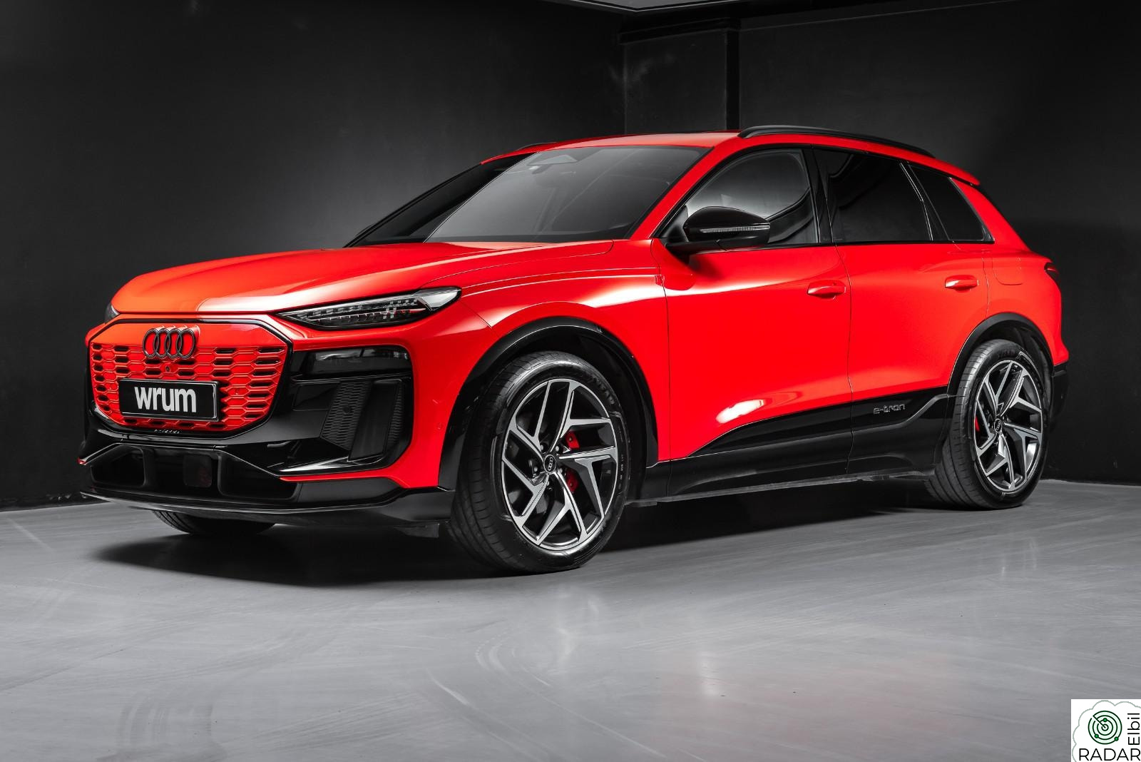 AUDI Q6 SUV e-tron quattro S-Line/S Seter/Tech Pro/B&O 3D/H.Feste/21"S/21"V/Luft/