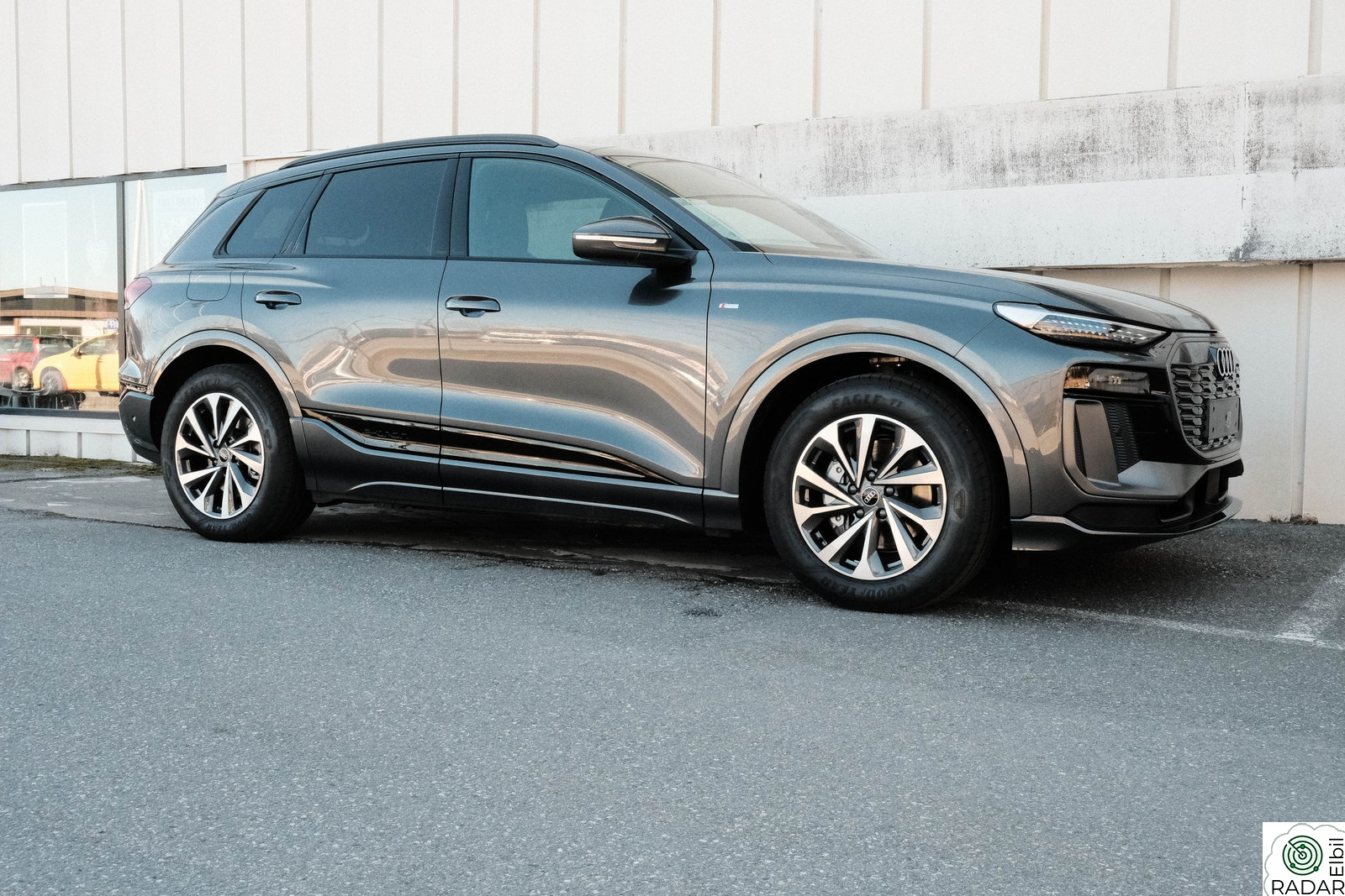 AUDI Q6 SUV e-tron quattro S-line Pro quattro - Luftfjæring/LED Matrix/H.feste +++
