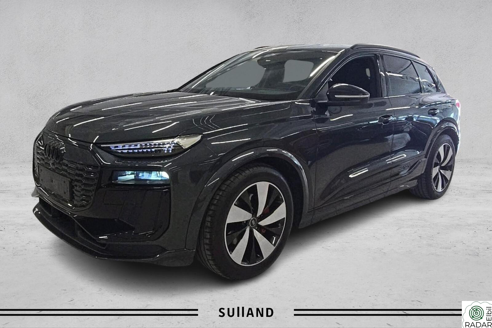 AUDI Q6 SUV e-tron quattro quattro ycd Loaded-Luft-360-Matrix-Krok ++++