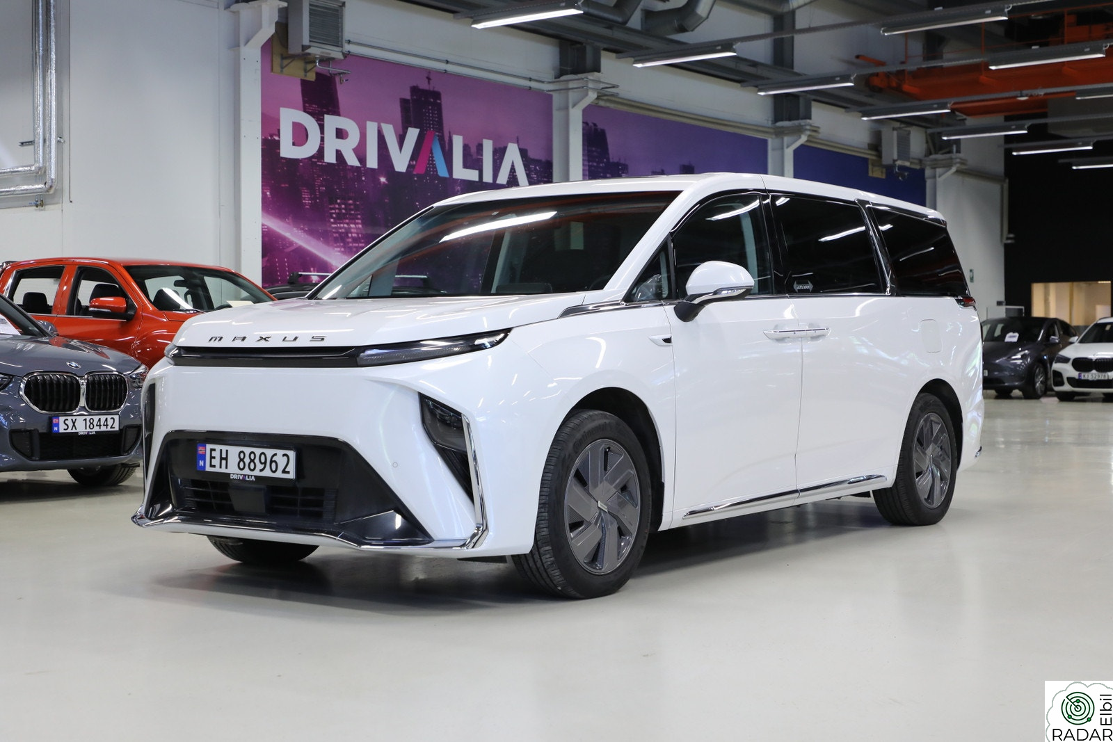 MAXUS MIFA 9 90kWh/Premium/7-seter/2 sett hjul/Skinn/Massasje