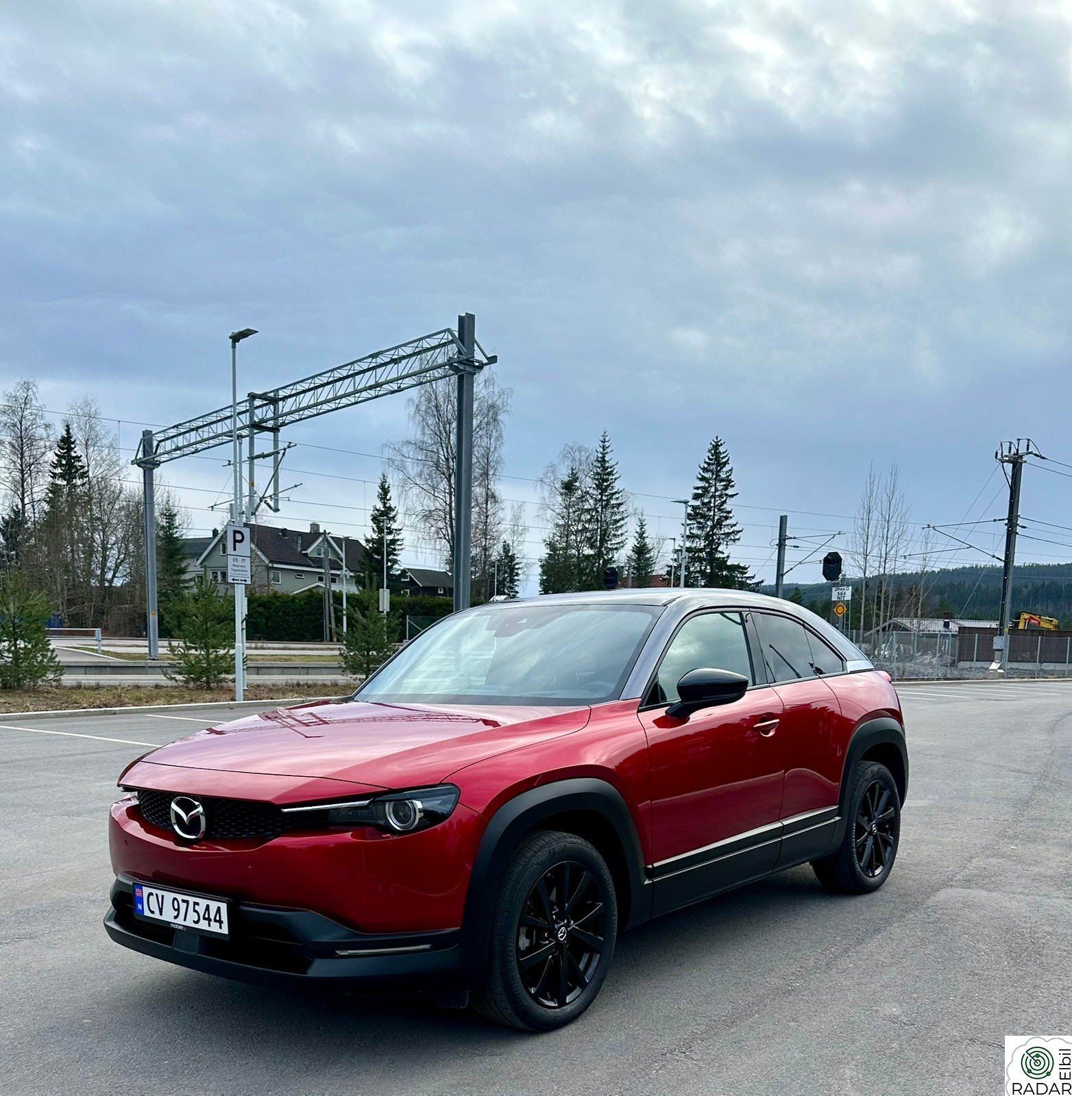 MAZDA MX-30 Cosmo,BOSE,360-Kamera,Head-Up,To sett med svarte felger