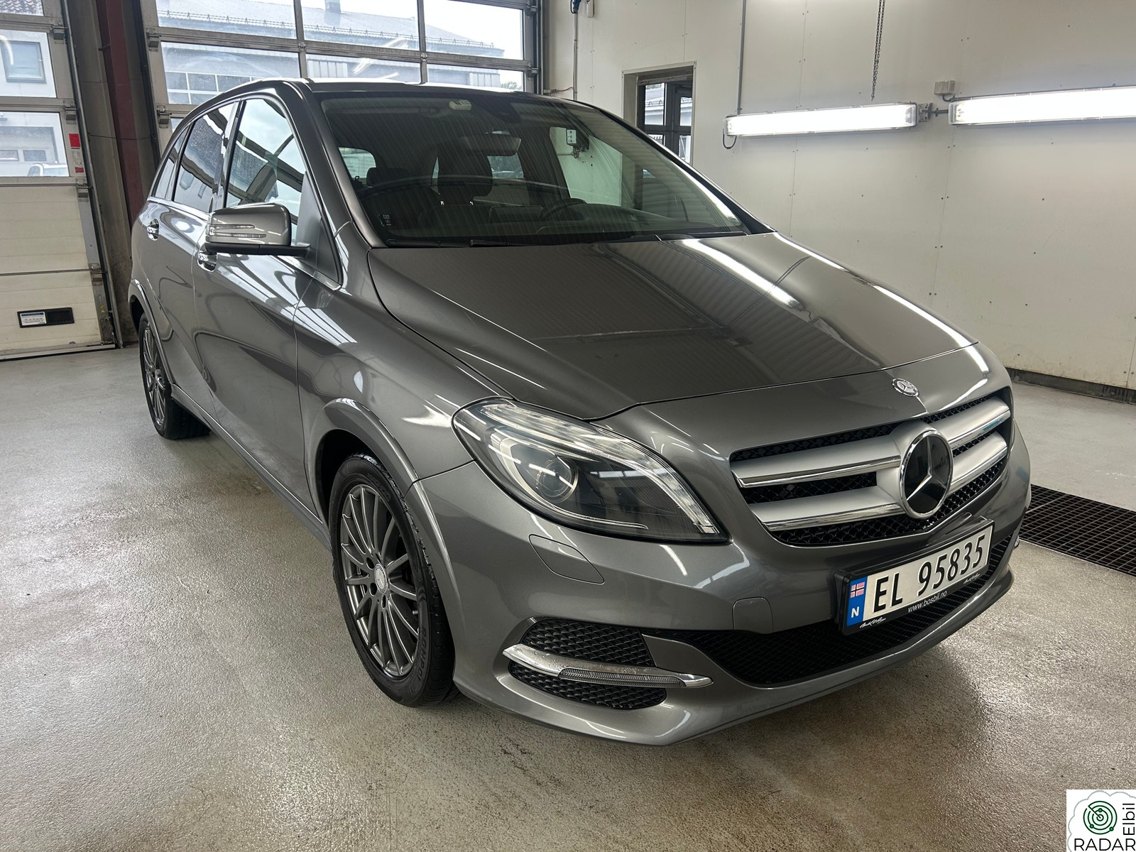 MERCEDES-BENZ B 250 e Electric Drive