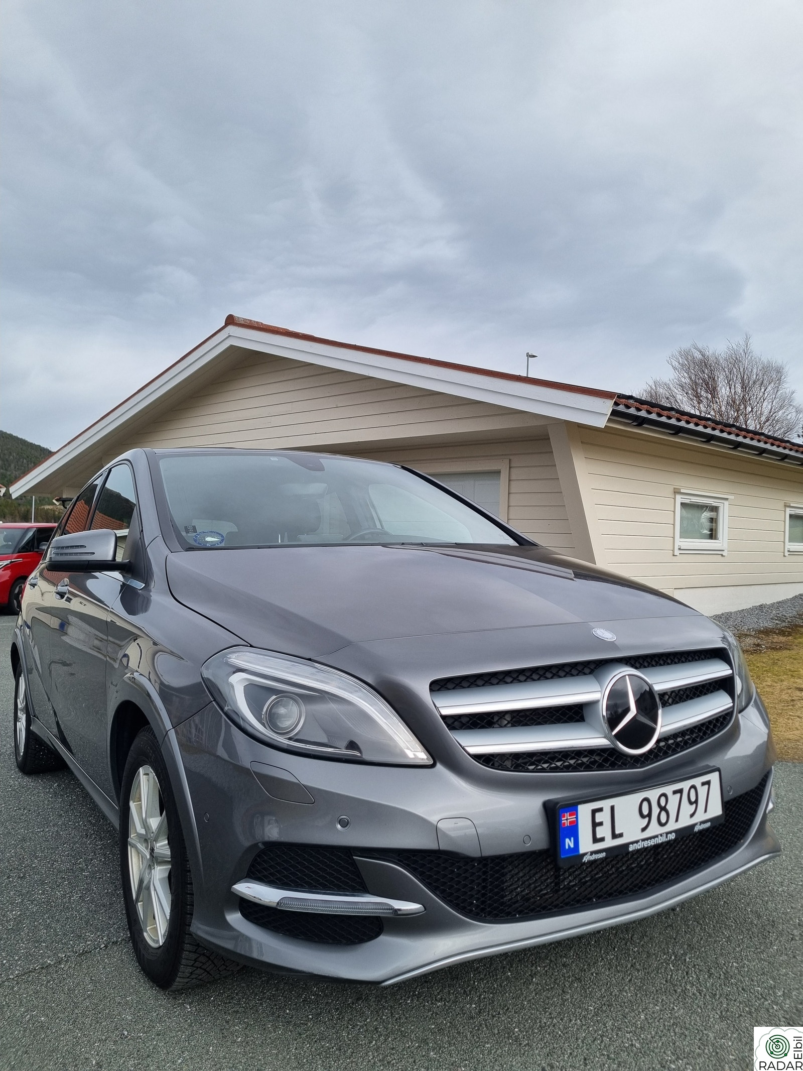 MERCEDES-BENZ B 250 e Electric Drive