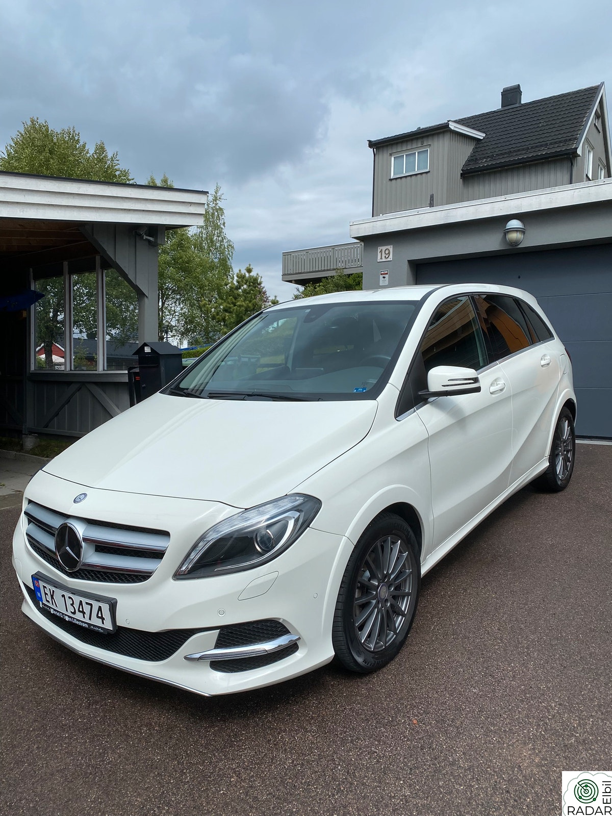 MERCEDES-BENZ B 250 e Electric Drive