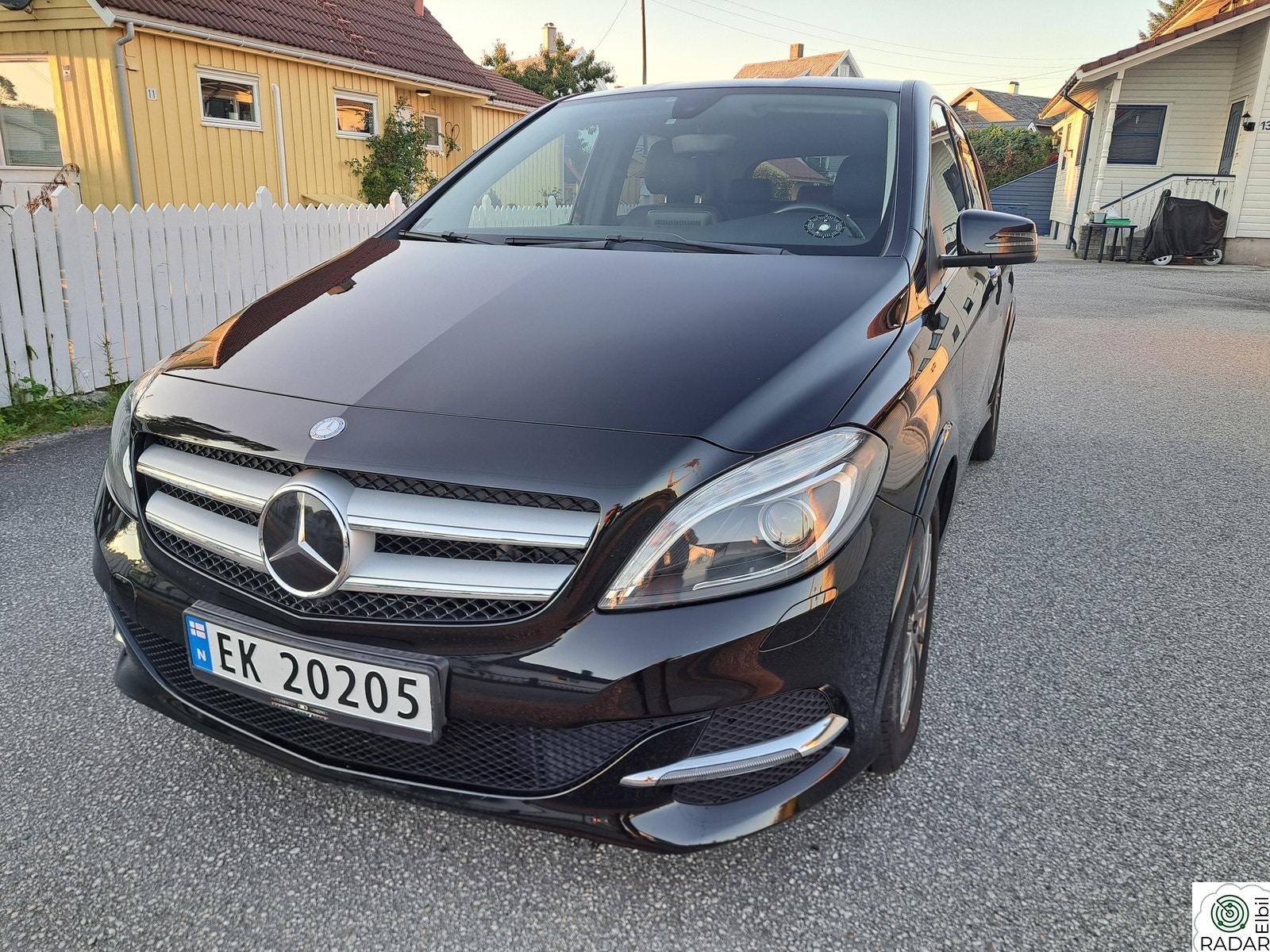 MERCEDES-BENZ B 250 e Electric Drive