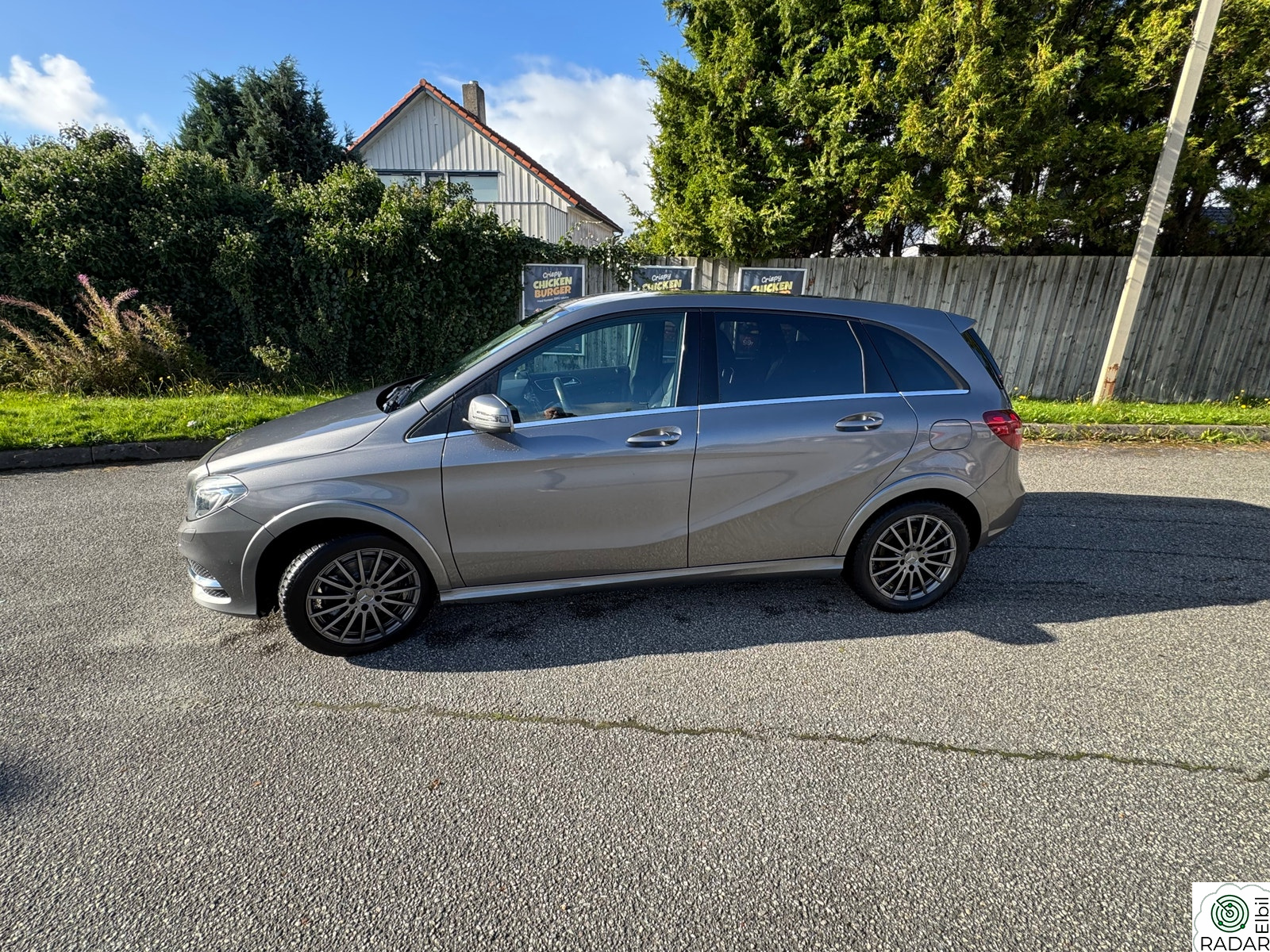 MERCEDES-BENZ B 250 e Electric Drive