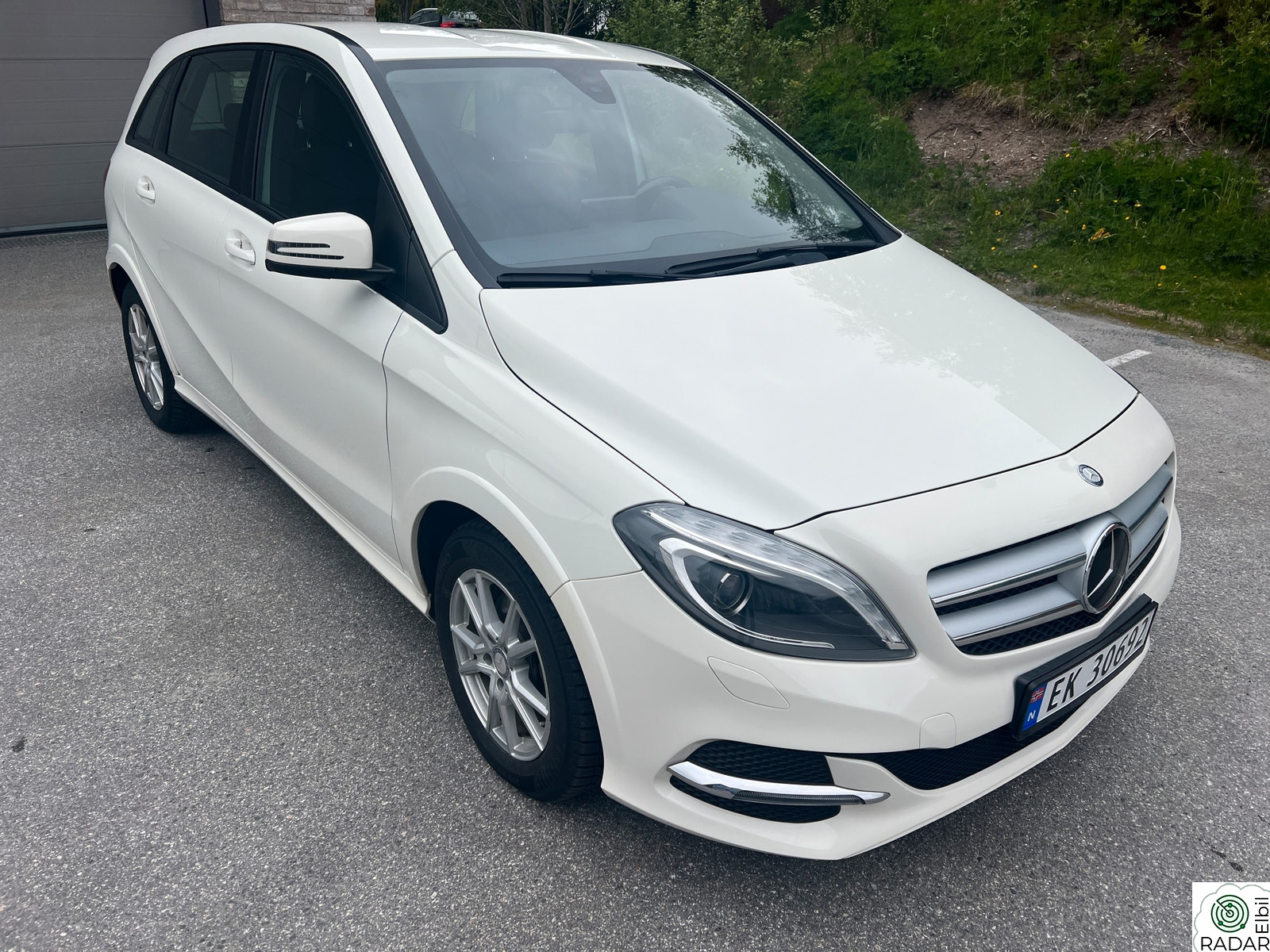 MERCEDES-BENZ B 250 e Edition/B 250 E /masse utstyr.