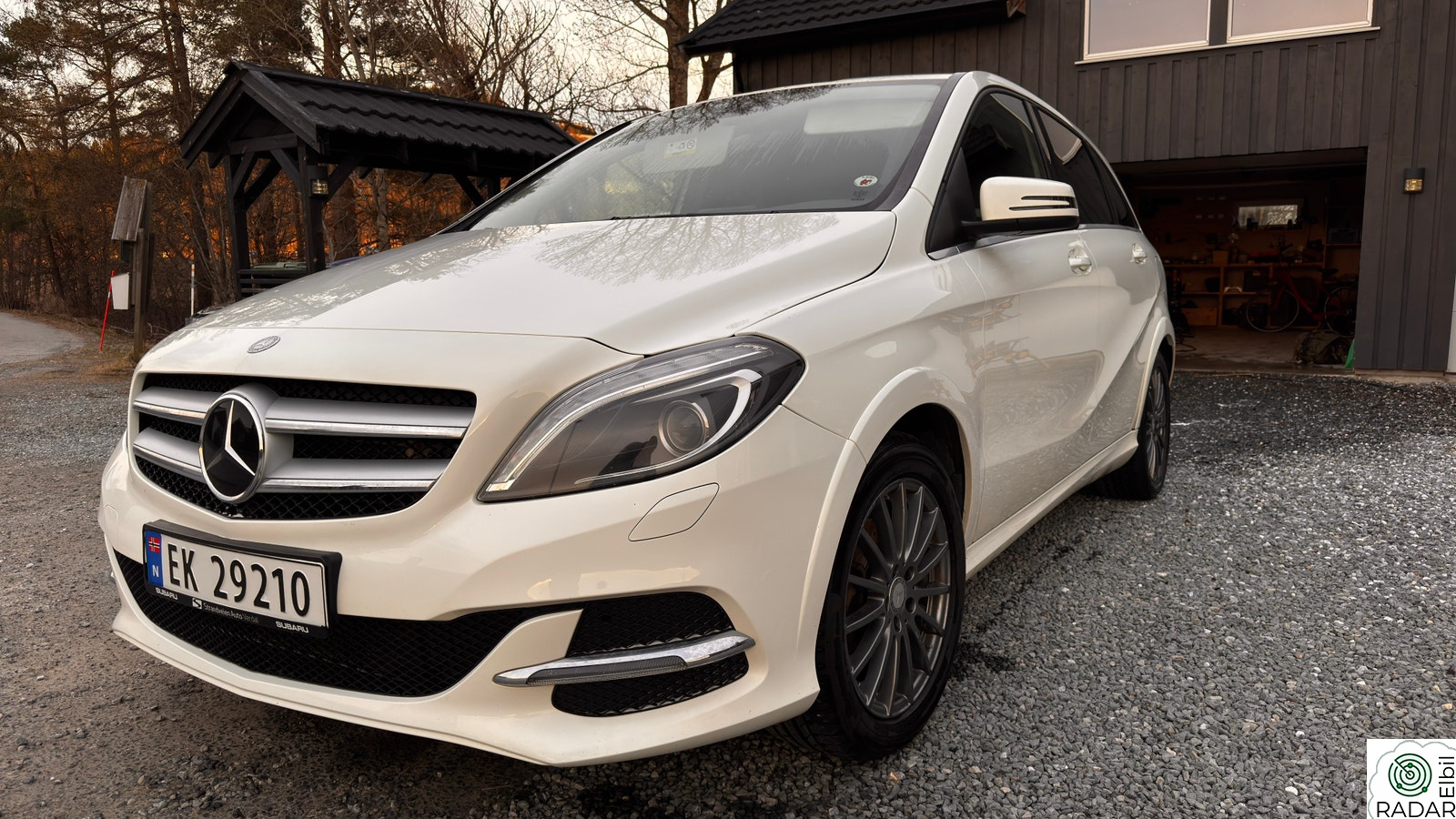 MERCEDES-BENZ B 250 e