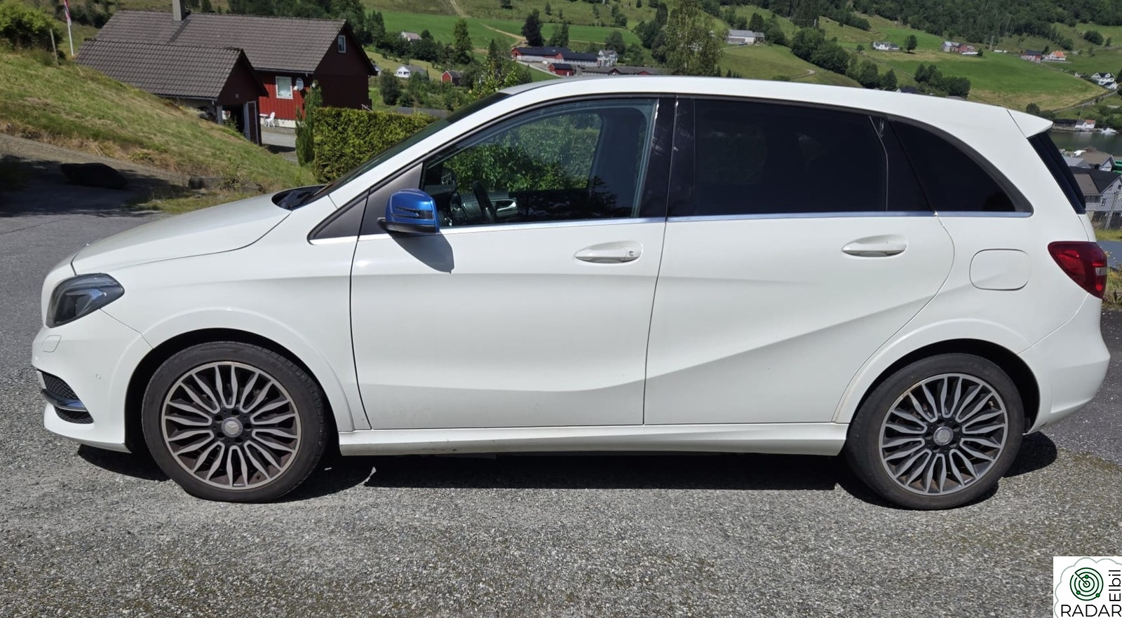 MERCEDES-BENZ B 250 e