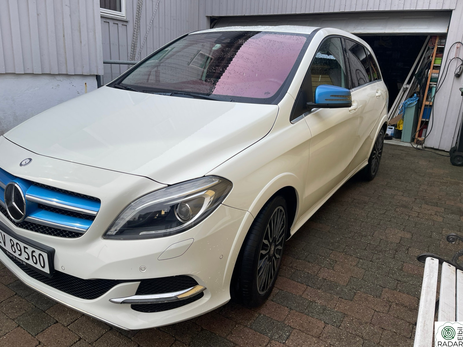 MERCEDES-BENZ B 250 e