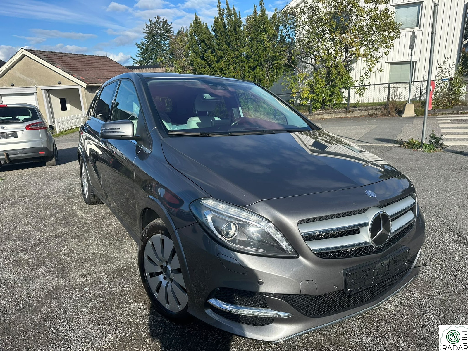 MERCEDES-BENZ B 250 e