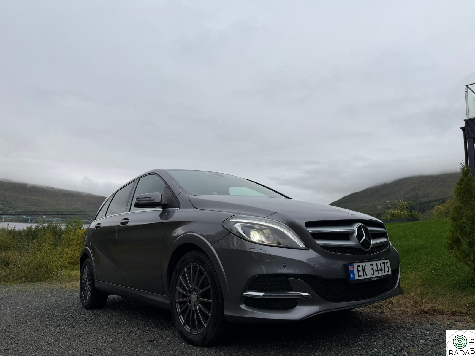 MERCEDES-BENZ B 250 e Edition