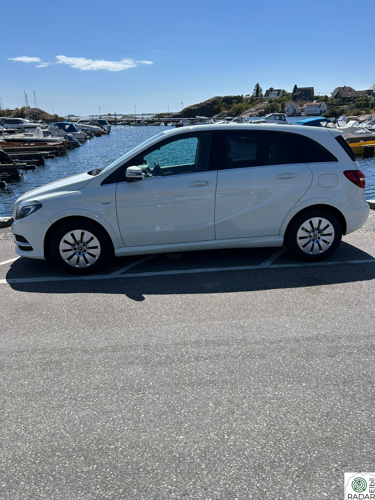MERCEDES-BENZ B 250 e Long Range Edition