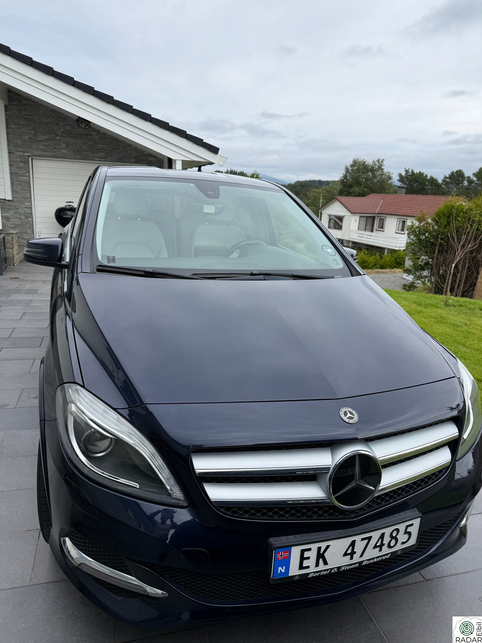 MERCEDES-BENZ B 250 e Edition