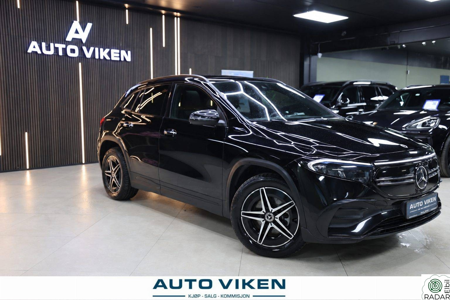 MERCEDES-BENZ EQA 250 426WLTP-190HK-AMG-NIGHT.P-PANO-C.PLAY-NAVI-DAB-CC-RK-HF