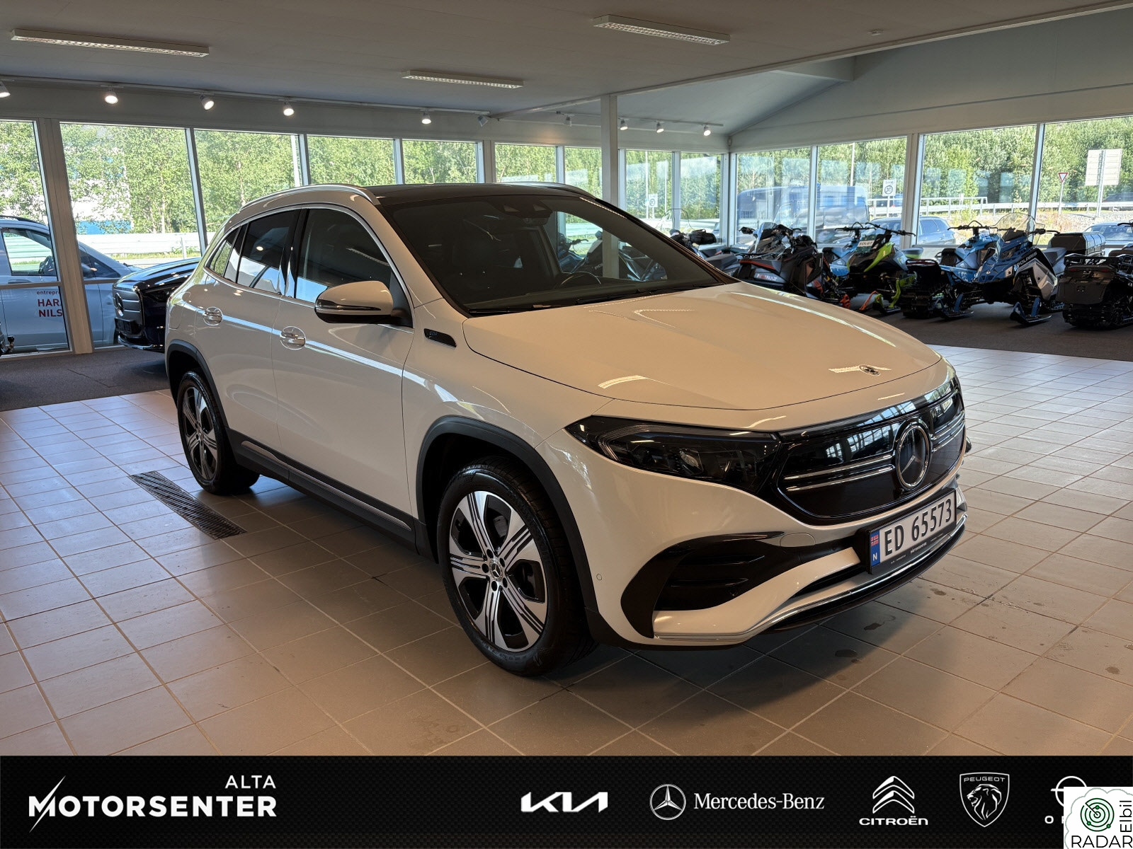 MERCEDES-BENZ EQA 250 250 AMG Edition Panoramasoltak